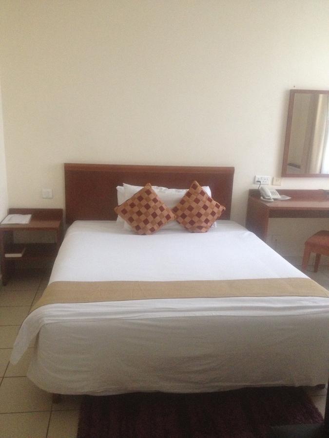 Tinapa Lakeside Hotel คาลาบาร์ ภายนอก รูปภาพ