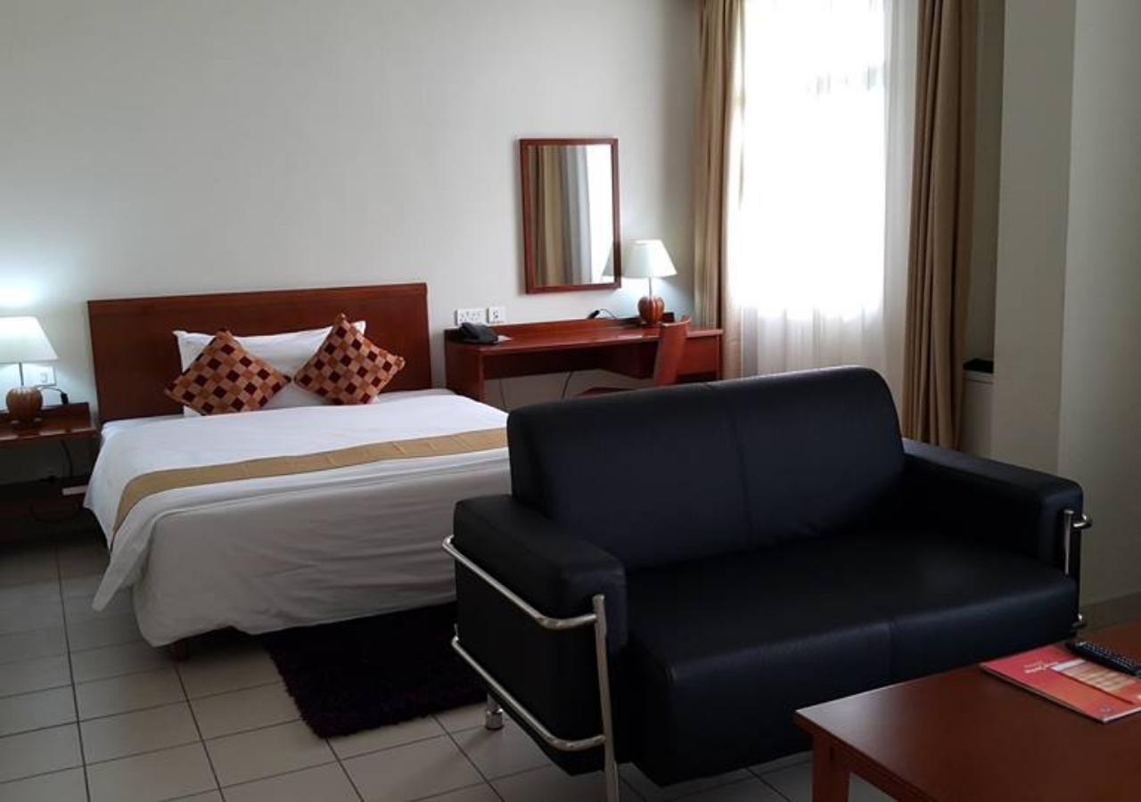 Tinapa Lakeside Hotel คาลาบาร์ ภายนอก รูปภาพ