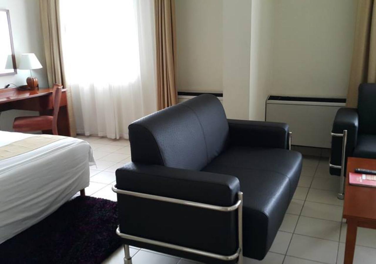 Tinapa Lakeside Hotel คาลาบาร์ ภายนอก รูปภาพ