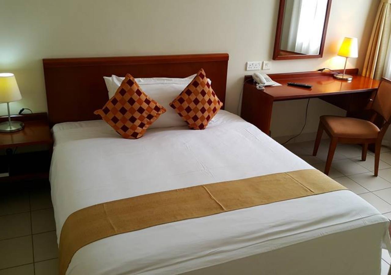 Tinapa Lakeside Hotel คาลาบาร์ ภายนอก รูปภาพ