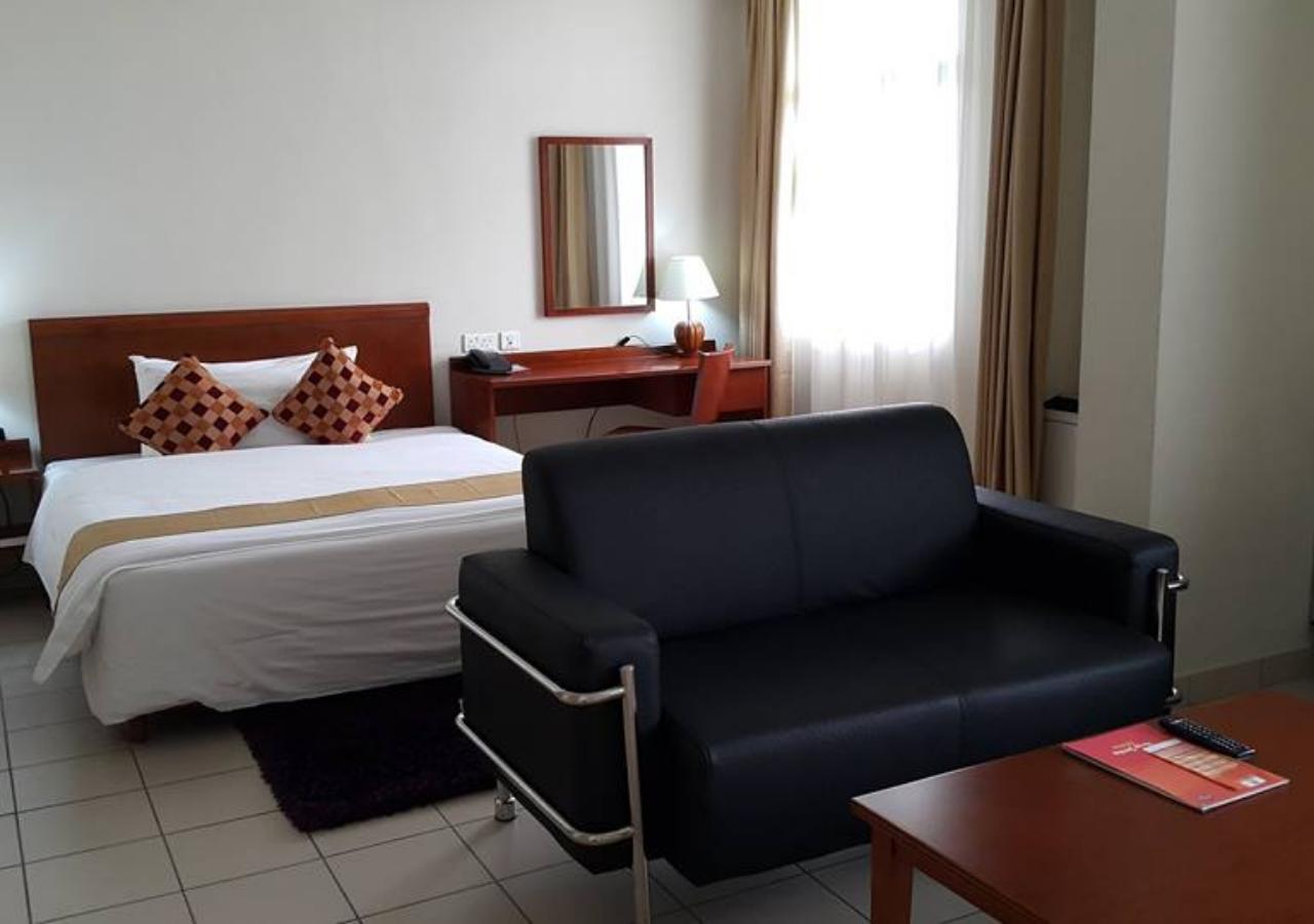 Tinapa Lakeside Hotel คาลาบาร์ ภายนอก รูปภาพ