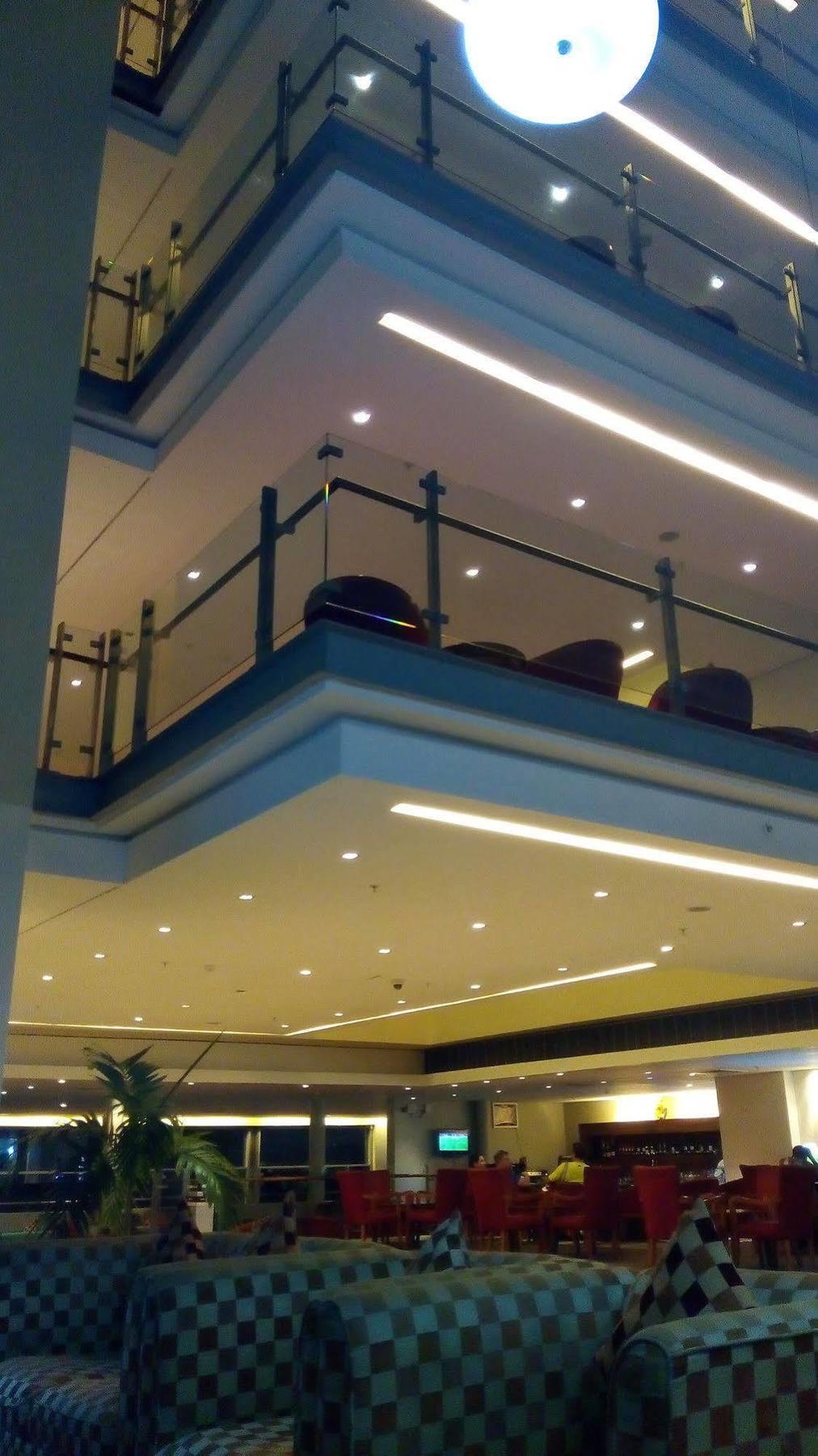 Tinapa Lakeside Hotel คาลาบาร์ ภายนอก รูปภาพ